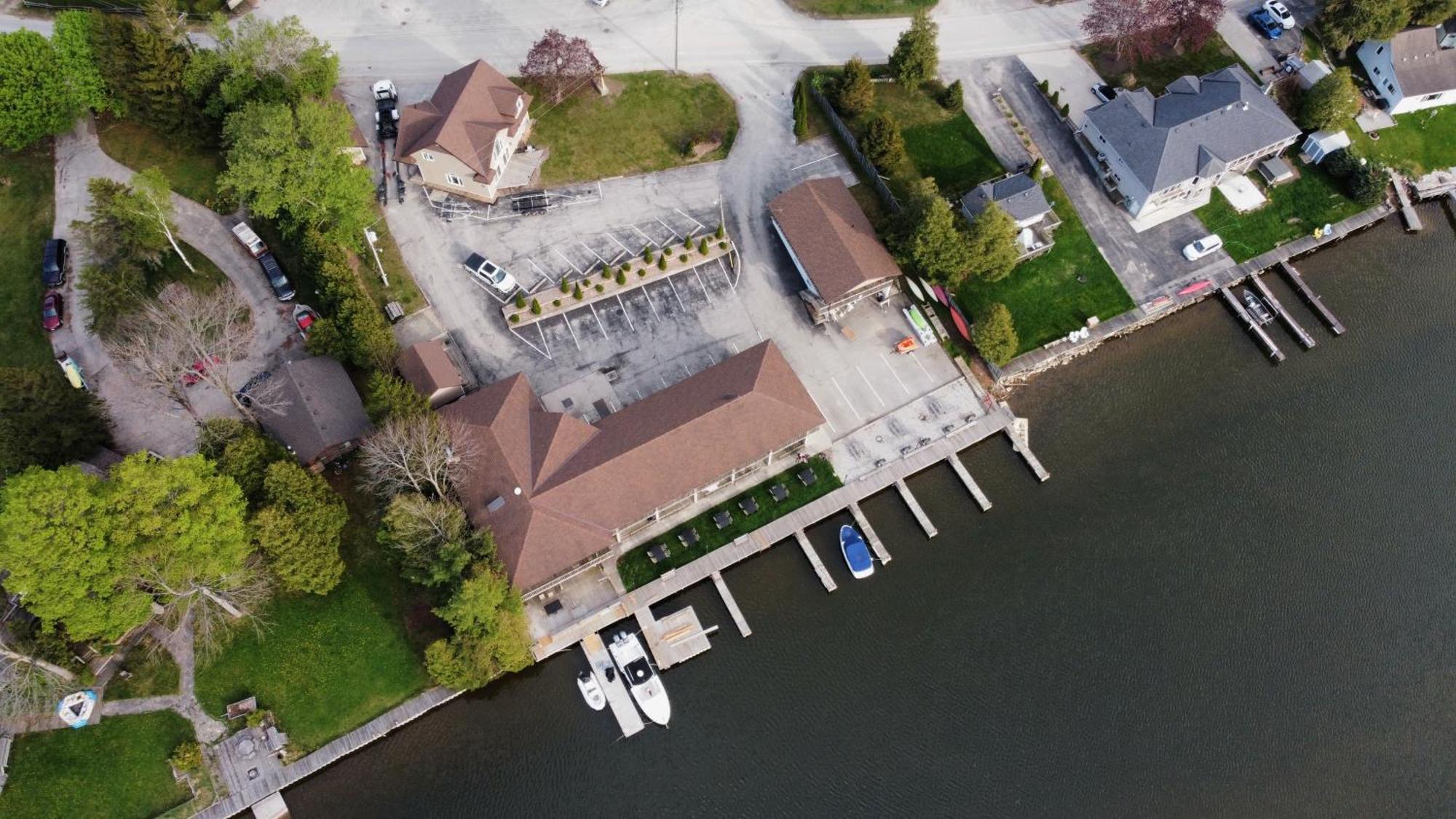 Kit Wat Motel & Marina Sauble Beach Exterior photo