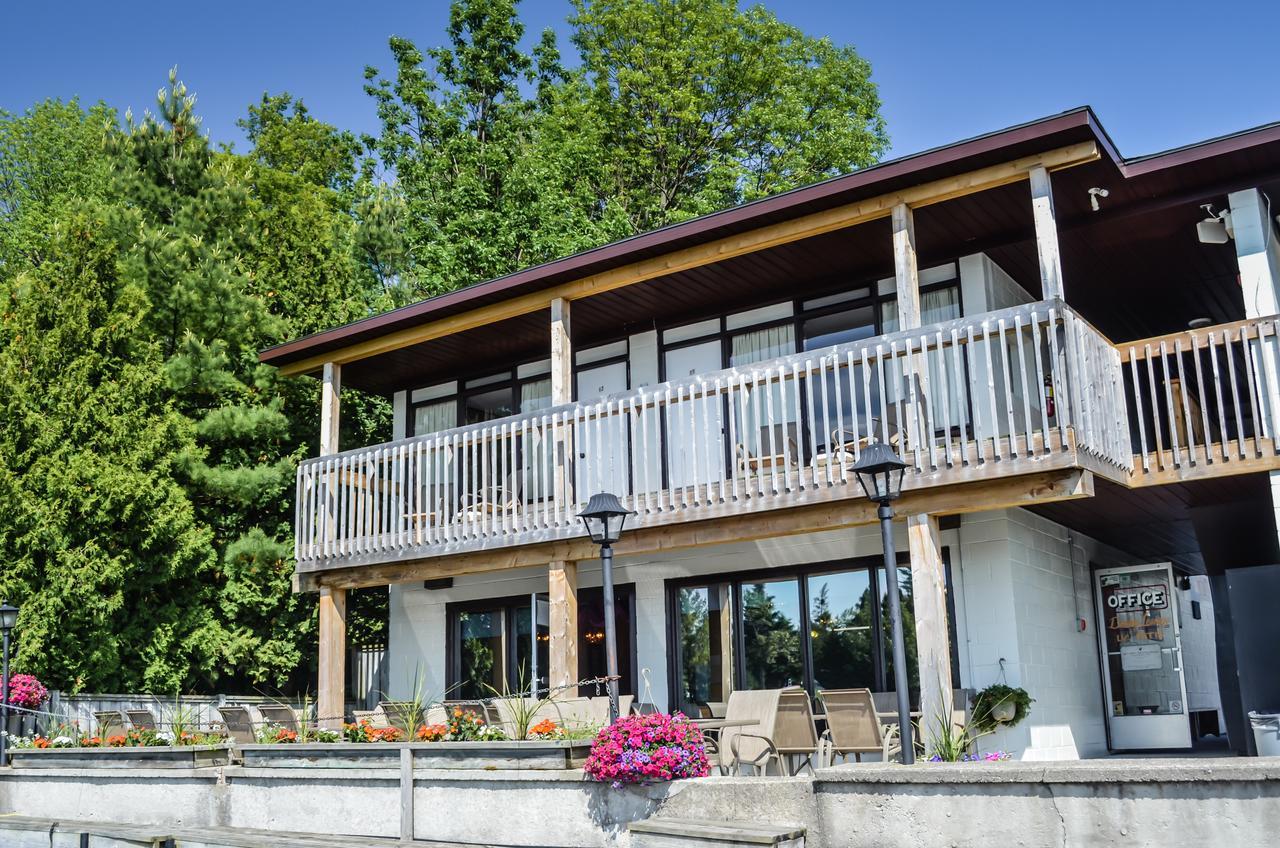 Kit Wat Motel & Marina Sauble Beach Exterior photo